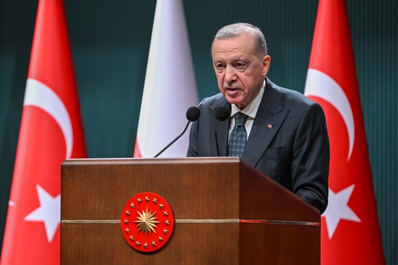 epa11959112 Turkish President Recep Tayyip Erdogan speaks during a joint press conference after a meeting with Polish Prime Minister Donald Tusk (unseen) in Ankara, Turkey, 12 March 2025. Poland&#039; ...
