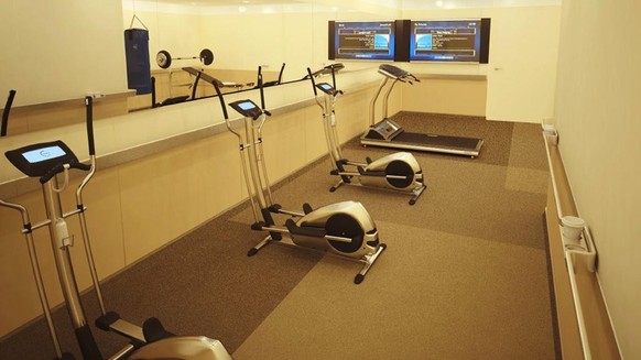L'avion est même pourvu d'une salle de fitness.