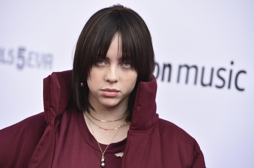 Billie Eilish arrive au brunch Variety 2021 Music Hitmakers au City Market Social le samedi 4 décembre 2021 à Los Angeles