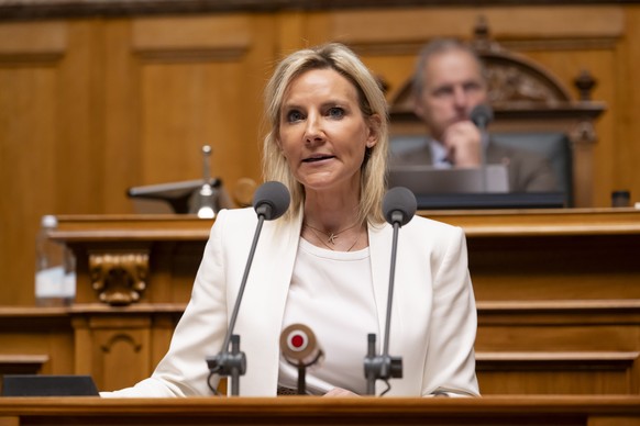 Nationalraetin Celine Amaudruz, SVP-GE, spricht waehrend der Debatte '26. 026 BRG. Mehrwertsteuer-Sondersatz fuer Beherbergungsleistungen', waehrend der Sommersession der Eidgenoessischen Ra ...