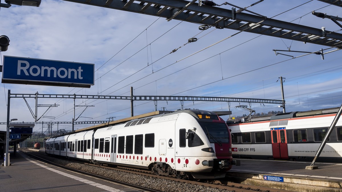 Les trains régionaux seront supprimés durant plus d'un mois entre Fribourg et Romont en raison de travaux. Des bus de