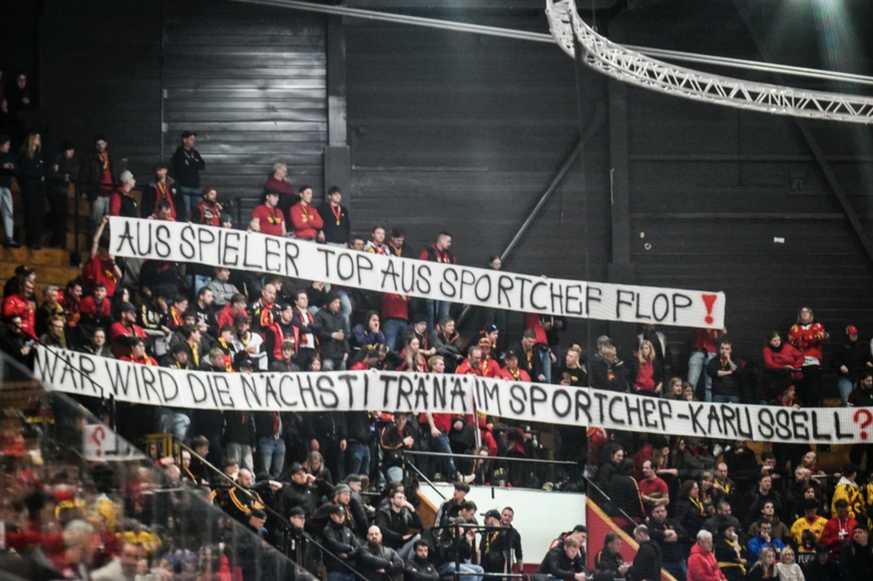 Les supporters ont critiqué le directeur sportif Martin Plüss.