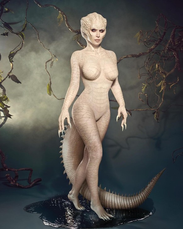 Kim Kardashian en alligator albinos.