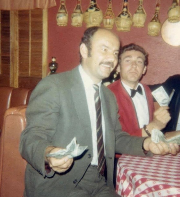 Dan Tana et Mike Gotovac, barman du Tana's pendant 52 ans, en 1968.