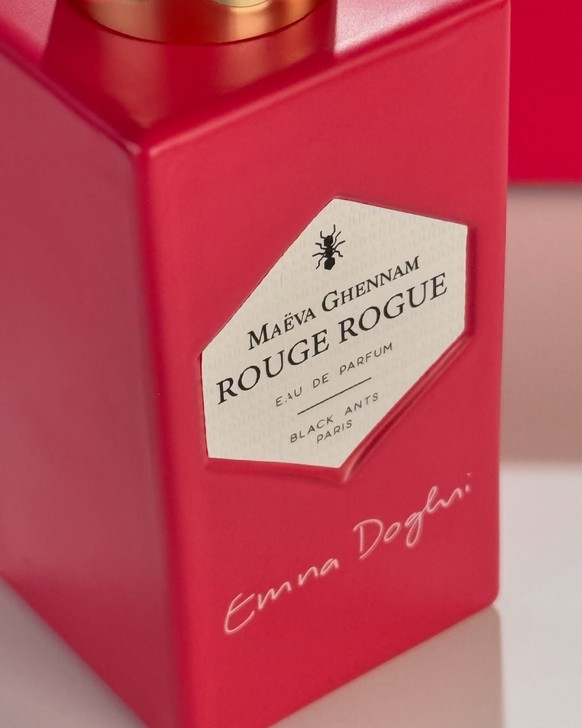 Maeva Ghennam lance son nouveau parfum
