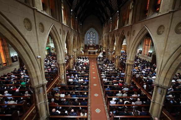 epa12057697 People attend a mass mourning Pope Francis&#039; death at St. Francis Xavier&#039;s Cathedral in Adelaide, Australia, 27 April 2025. EPA/MATT TURNER AUSTRALIA AND NEW ZEALAND OUT
