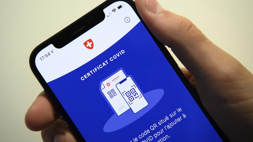 L&#039; APP Certificat Covid est photographiee sur un smartphone Apple le jour de sa mise a disposition sur l&#039;APP Store lors de la pandemie de Coronavirus (Covid-19) ce lundi 7 juin 2021 a Lausan ...