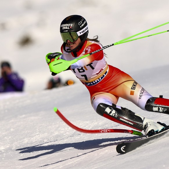 Camille Rast a terminé 3e dimanche à Gurgl, juste devant Wendy Holdener