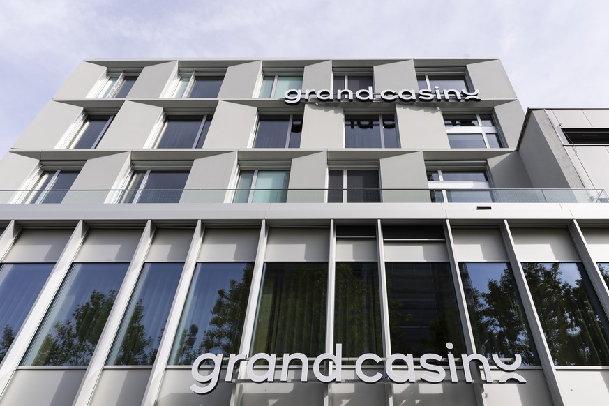 Le logo du Grand Casino Prilly photographie sur la facade du batiment lors d'une visite de presse du nouveau Grand Casino Prilly ce mardi 29 septembre 2026 a Prilly. (KEYSTONE/Cyril Zingaro)