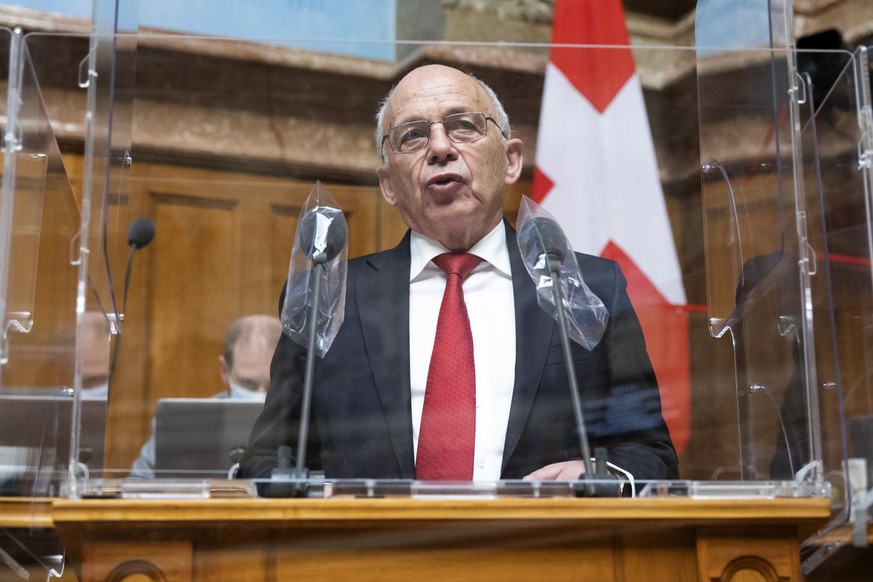 Bundesrat Ueli Maurer spricht waehrend der Debatte um das Covid-19-Gesetz, waehrend der Fruehlingssession der Eidgenoessischen Raete, am Donnerstag, 18. Maerz 2021, im Nationalrat in Bern. (KEYSTONE/P ...