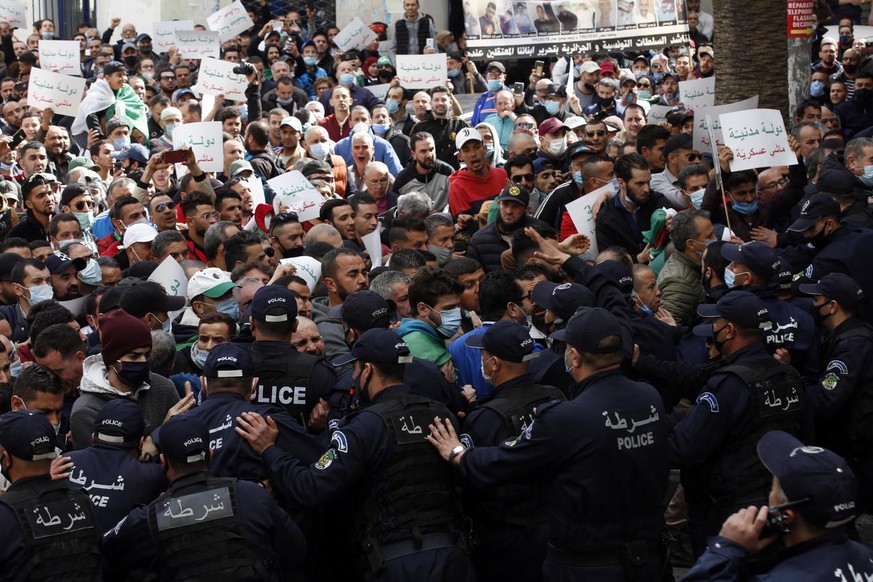 Algérie terrorisme manifestation peuple