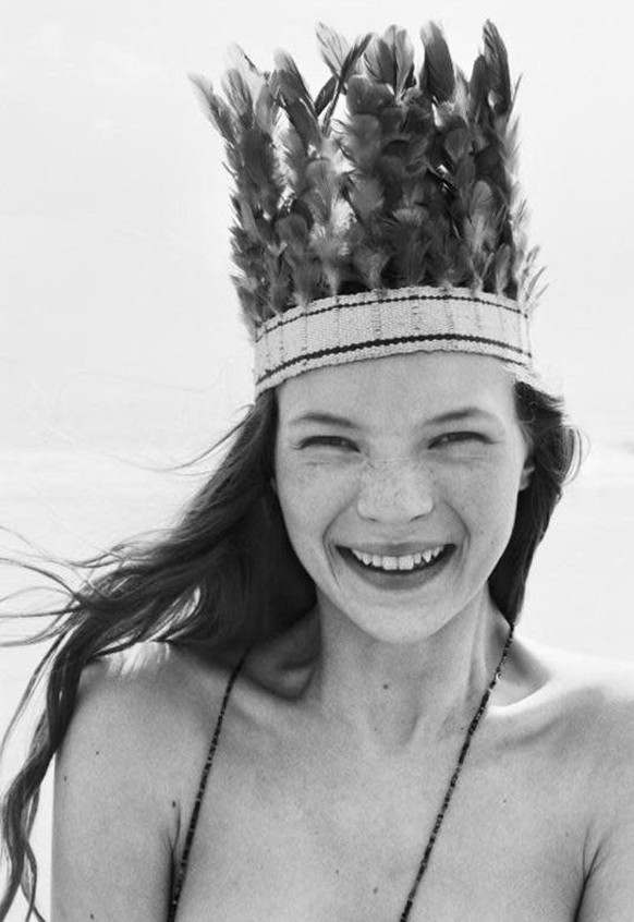 «La fille la plus unique et la plus imparfaitement parfaite que j'aie jamais vue», dixit son futur ami et collègue, Marc Jacobs, devant ce shooting.