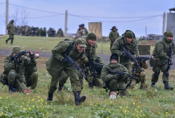 Soldats russes dans un centre d&#039;entraînement près de Rostov-sur-le-Don. Keystone
