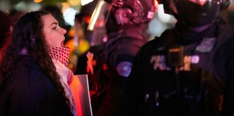 La police fédérale fait deux blessés à Portland