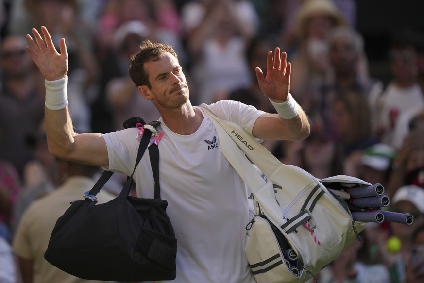 Murray avait connu la défaite au deuxième tour de Wimbledon, en cinq sets (7-6/6-7/4-6/7-6/6-4).