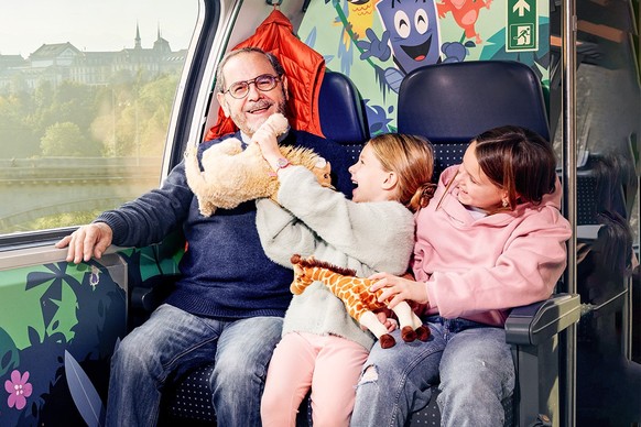 Selon le train choisi, vous trouverez dans la voiture-familles une véritable place de jeux où les enfants pourront se défouler autant qu’ils le souhaitent.