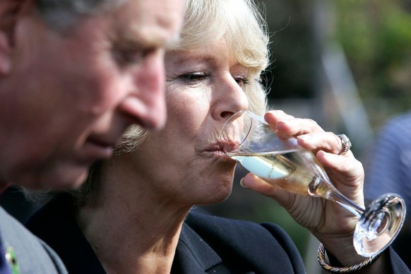 SAN FRANCISCO - NOVEMBER 05: (NO PUBLICATION IN UK MEDIA FOR 28 DAYS) Prince Charles, Prince of Wales and Camilla, Duchess of Cornwall tour the West Marin Farmer's Market November 5, 2005 in Poin ...