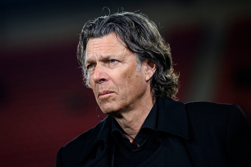 Dans les années 1990 et 2000, Urs Meier était l'arbitre suisse de football le plus réputé.