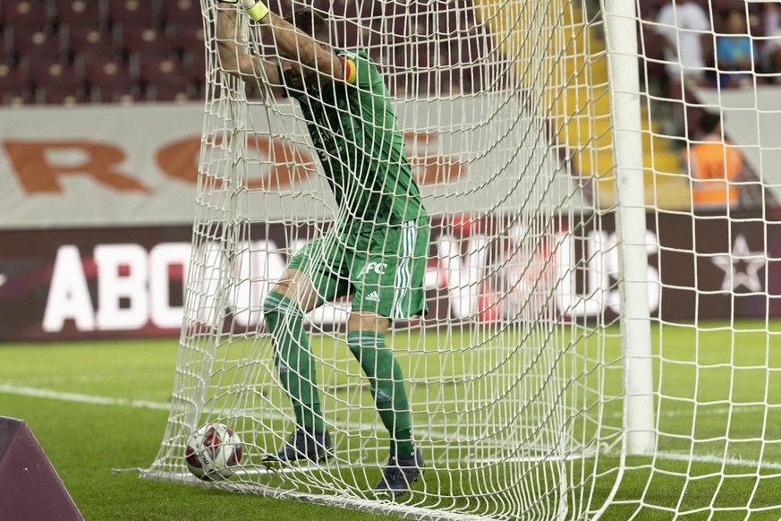 Servette&#039;s goalkeeper Jeremy Frick reacts after receiving an owner goal , during the Super League soccer match of Swiss Championship between Servette FC and Grasshopper Club Zuerich, at the Stade ...