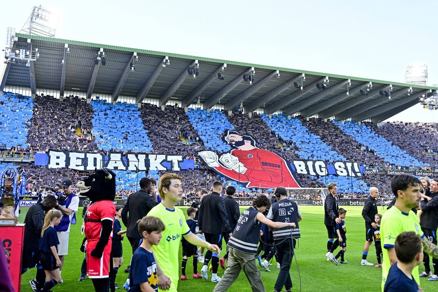Club Brugge v KAA Gent - Jupiler Pro League Champions Play-Off BRUGGE, BELGIUM - MAY 24 : tifo for Mignolet Simon goalkeeper of Club Brugge and family during the Jupiler Pro League Champions Play-Off  ...