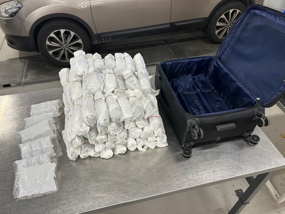 Valais: 125 kilos de khat interceptés par la douane en novembre 2025.