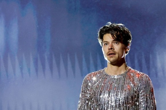 LOS ANGELES, CALIFORNIA - FEBRUARY 05: Harry Styles 
performs onstage during the 65th GRAMMY Awards at Crypto.com Arena on February 05, 2023 in Los Angeles, California. (Photo by Kevin Winter/Getty Im ...