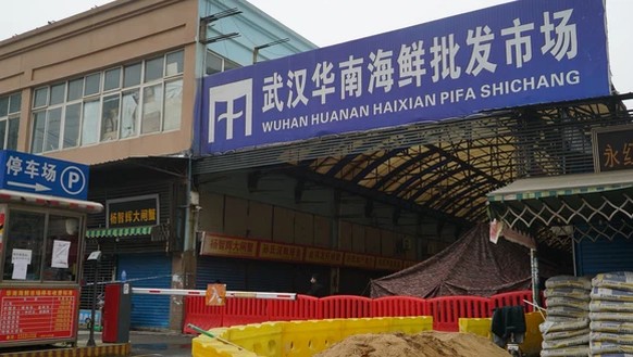 Le marché d’animaux sauvages Huanan à Wuhan en janvier 2020 après avoir été fermé en raison de la pandémie du Covid-19.