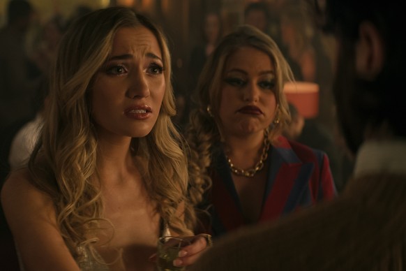 You. (L to R) Tilly Keeper as Lady Phoebe, Eve Austin as Gemma in episode 401 of You. Cr. Courtesy of Netflix © 2022