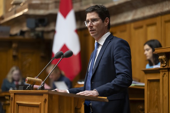 Lars Guggisberg, SVP-BE, spricht waehrend der Wintersession der Eidgenoessischen Raete, am Mittwoch, 20. Dezember 2023 im Nationalrat in Bern. (KEYSTONE/Anthony Anex)