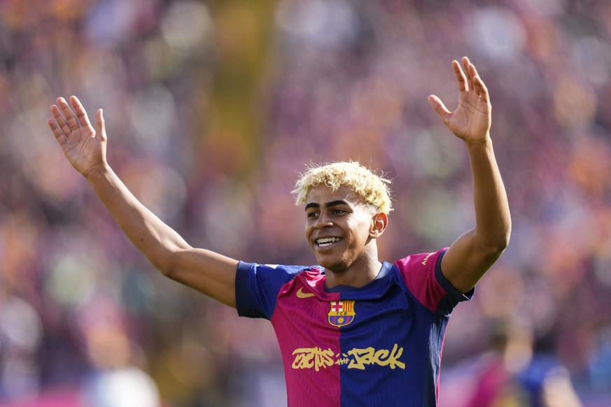 epa12092119 FC Barcelona&#039;s Lamine Yamal celebrates after winning the Spanish LaLiga soccer match between FC Barcelona and Real Madrid, in Barcelona, Catalonia, Spain, 11 May 2025. EPA/Siu Wu