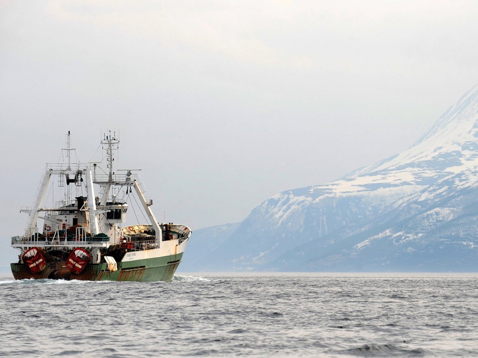 Deep-sea fishing in the Norwegian Sea on board the trawler Grande Hermine in 2011 Deep-sea fishing in the Norwegian Sea on board the trawler Grande Hermine in 2011. La Grande Hermine, factory trawler  ...