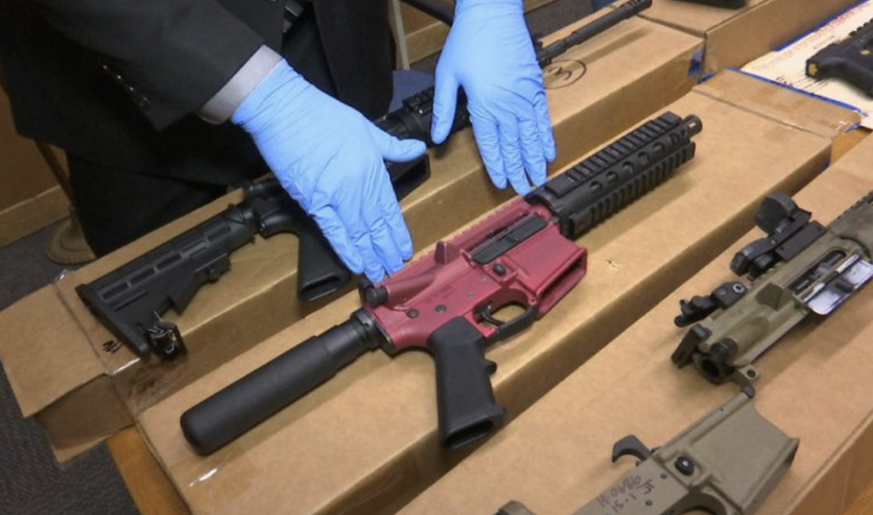 pistolet en kit Californie loi crime