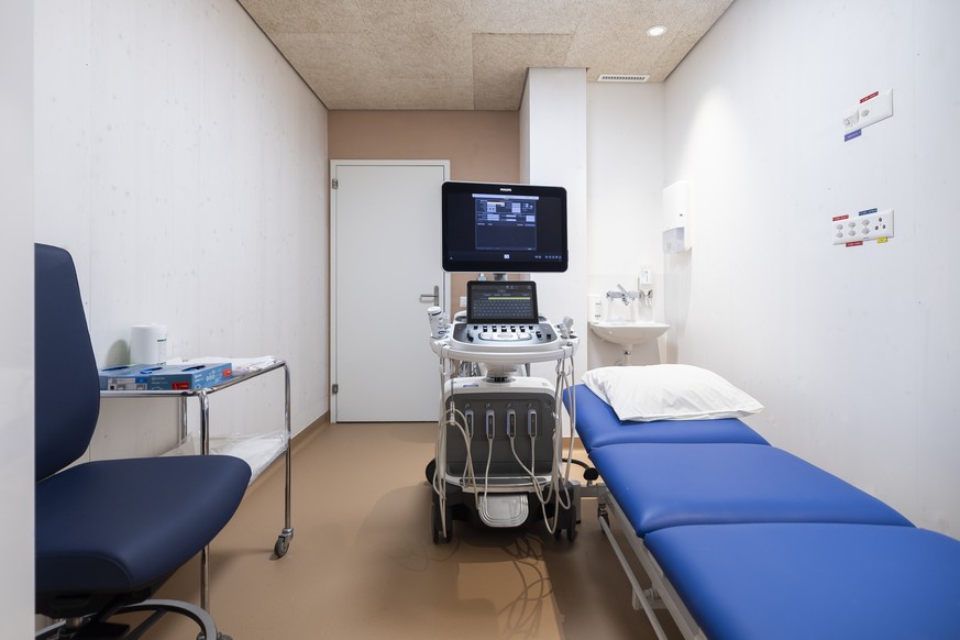 Un poste d'echographie photographie lors d'une visite de presse du nouvel espace dedie a la radiologie ambulatoire au CHUV (Centre Hospitalier Universitaire Vaudois) ce lundi 24 novembre 202 ...