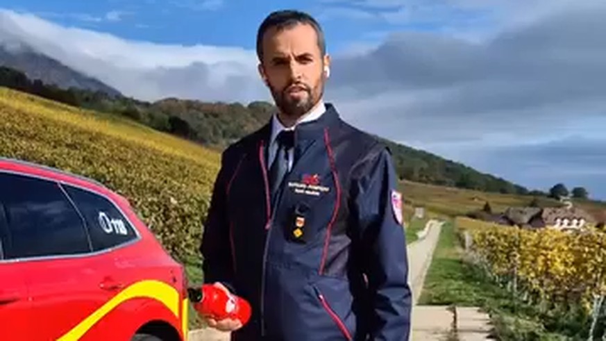 Ces pompiers romands parodient un célèbre influenceur