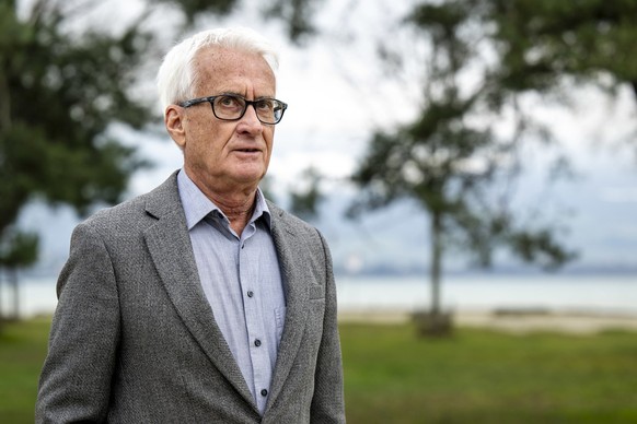 Gildo Dall&#039;Aglio, candidat vert&#039;liberal pose lors d&#039;une conference de presse, de la droite yverdonnoise (PLR, UDC et Vert&#039;liberaux) concernant la presentation du candidat pour l&#0 ...