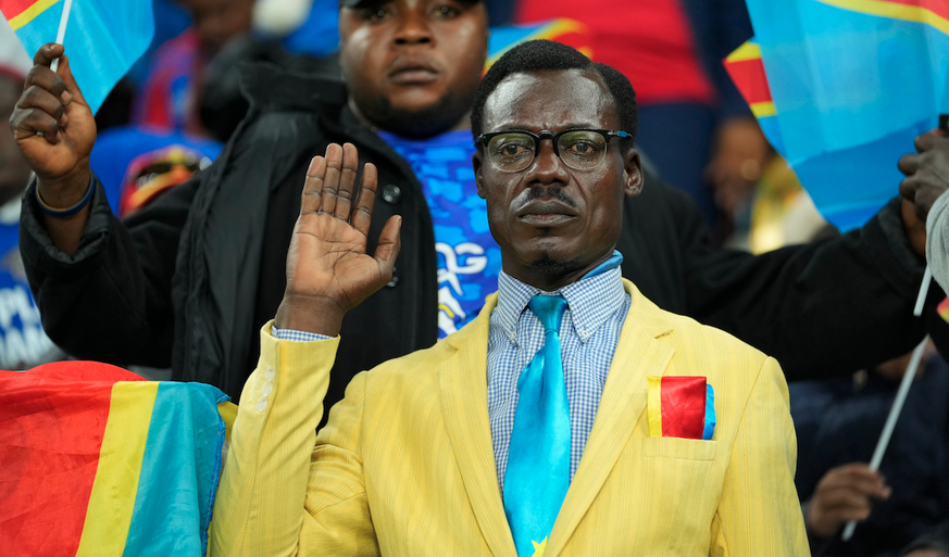 Ce célèbre fan est enfin arrivé au Mondial et va vous estomaquer