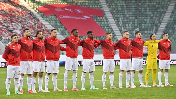 Les Helvètes pendant l'hymne lors d'un match amical contre les USA le 30 mai 2021 à Saint-Gall. 