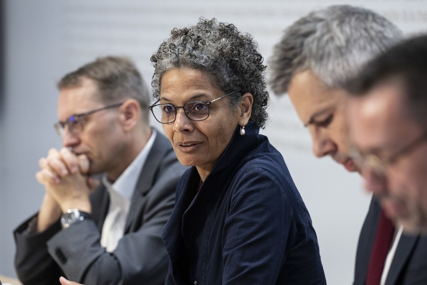 Nicolas Rodondi, Universitaet Bern, SNF-Forschungsratsdelegierter, Linda Nartey, Vizedirektorin Bundesamt fuer Gesundheit und Marcel Salathe, EPFL, Praesident Leitungsgruppe NFP 78, von links, spreche ...