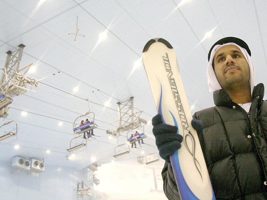 La halle de ski de Dubaï est située dans un immense centre commercial.