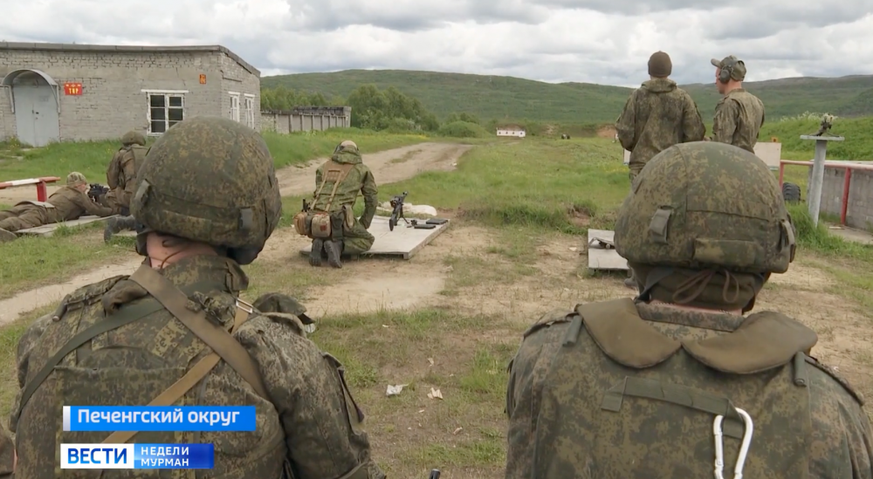 Des «volontaires» de la 200e brigade se préparent à la guerre