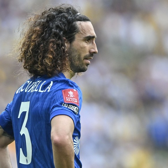 Marc Cucurella, formé à Barcelone et joueur de Chelsea, rejoint le Real Madrid contre 55 millions d'euros.