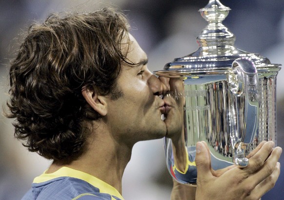 ZU DEN GRAND SLAM TITELGEWINNEN VON ROGER FEDERER STELLEN WIR IHNEN FOLGENDES BILDMATERIAL ZUR VERFUEGUNG. WEITERE BILDER FINDEN SIE IM DOSSIER "ROGER FEDERER" AUF VISUAL.KEYSTONE-SDA.CH - R ...