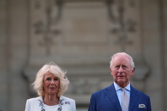 Britain's King Charles III and Queen Camilla pose for a photo outside of the British Embassy, Monday, April 27, 2026, in Washington. (AP Photo/Julia Demaree Nikhinson, Pool)