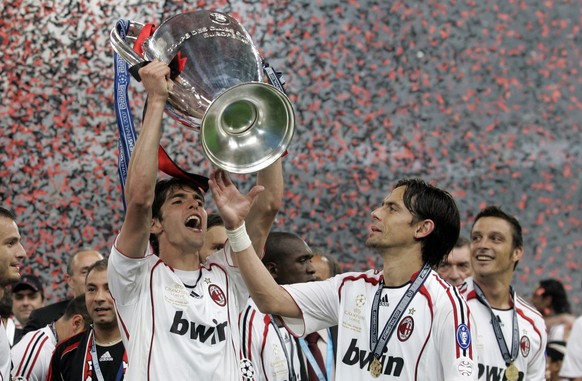 Le Milan de 2007 avec Pippo Inzaghi (à dr.), né en 1973.