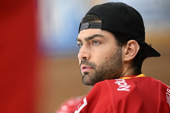 Tigers Goalie Stephane Charlin, beim Eishockey-Qualifikationsspiel der National League zwischen den SCL Tigers und dem HC Ajoie, am Samstag, 28. September 2024, in der Emmental Versicherung Arena in L ...