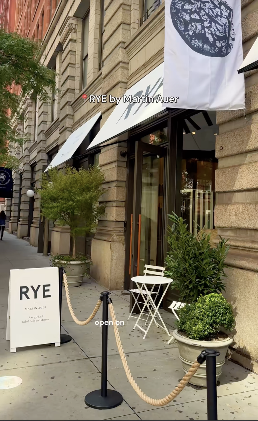 Comme c'est joli! Après tout, il faut bien appâter les bobos de New York.