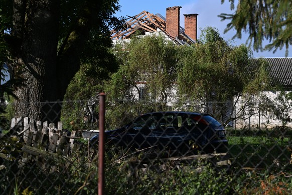 epa12366594 The roof of a residential building destroyed by a Russian drone in Wyryki, eastern Poland, 10 September 2025. Russian drones repeatedly violated Polish airspace overnight. EPA/WOJTEK JARGI ...