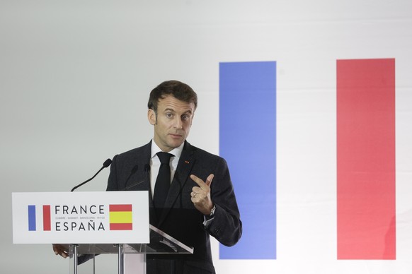 Le président se trouvait à Barcelone dans le cadre d'un sommet franco-espagnol.