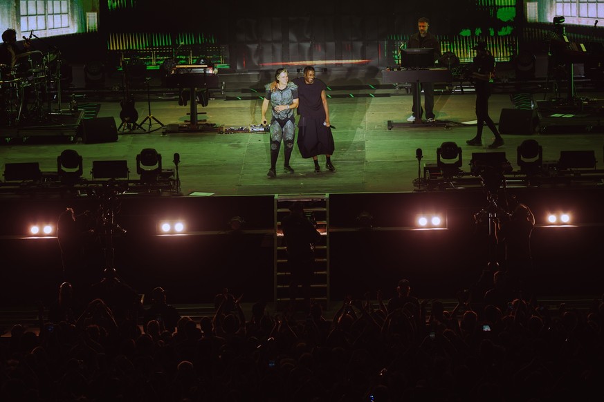 Orelsan et Yamê, venu poser un featuring pour l'occasion, ont fait de ce concert un show mémorable.
