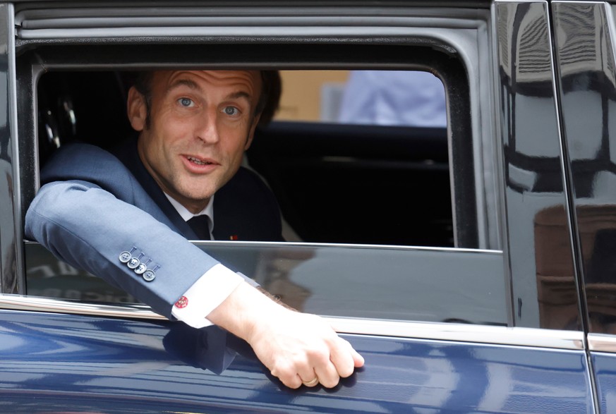 epa10581020 French President Emmanuel Macron leaves the city center following a visit to Alsace on the theme of reindustrialisation, in Selestat, France, 19 April 2023. EPA/LUDOVIC MARIN / POOL MAXPPP ...